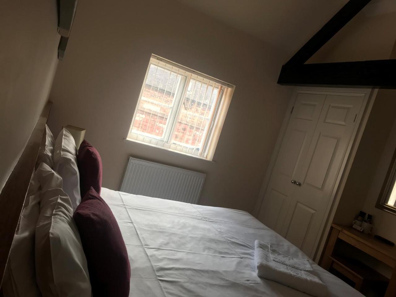 The Atherstone Red Lion Hotel Buitenkant foto